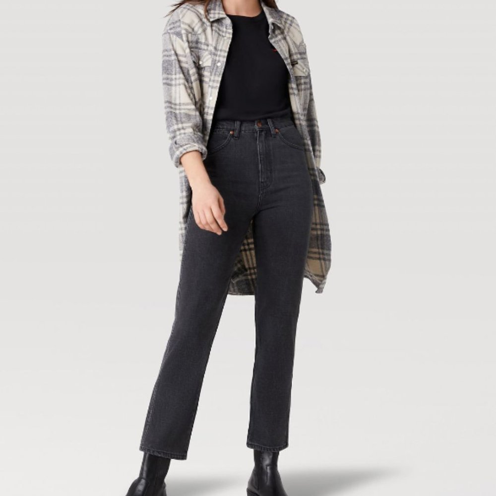 WOMEN'S WRANGLER® WILD WEST 603 HIGH RISE STRAIGHT JEAN IN ESSENTIAL BLACK